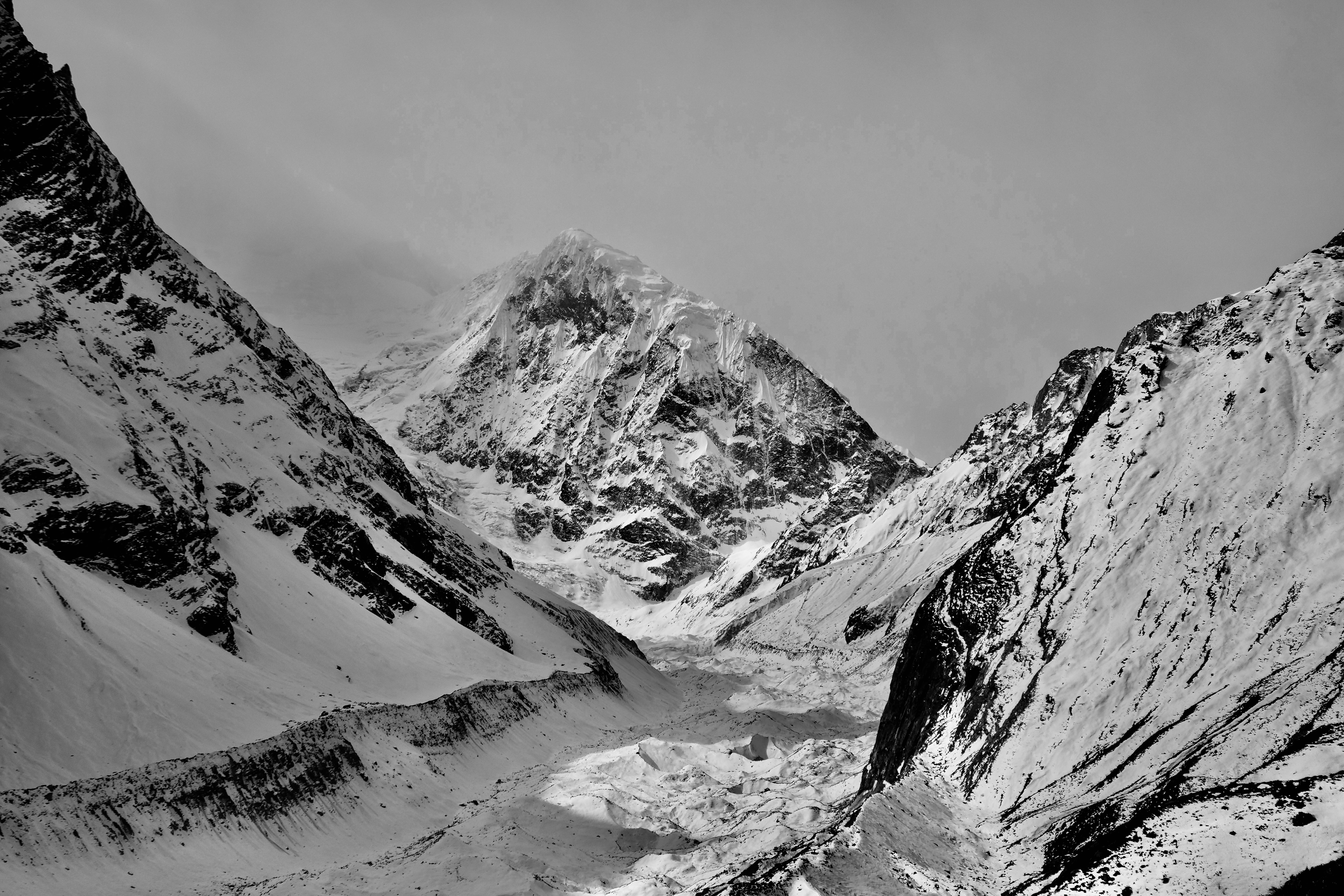 MANASLU TREKKING